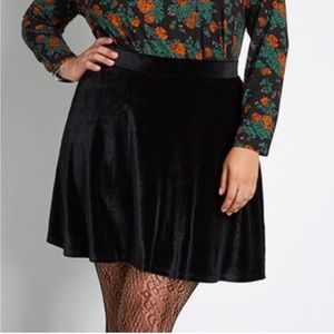 New ModCloth Black Just This Sway Velvet Skater Skirt Sz L